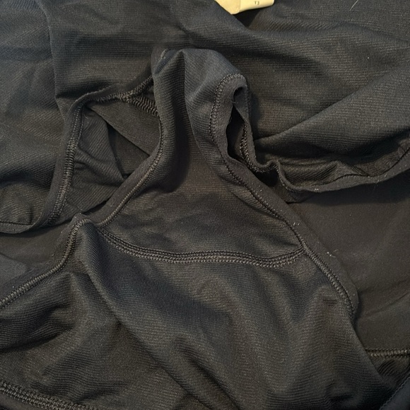 Lululemon women’s navy blue lined 2.5” inseam athletic shorts size 14 - Picture 9 of 11